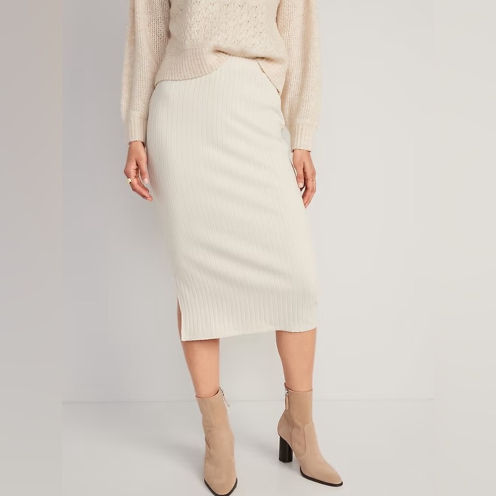 Fitted Rib-Knit Midi Skirt for Women//Size L//Old Navy//NWT